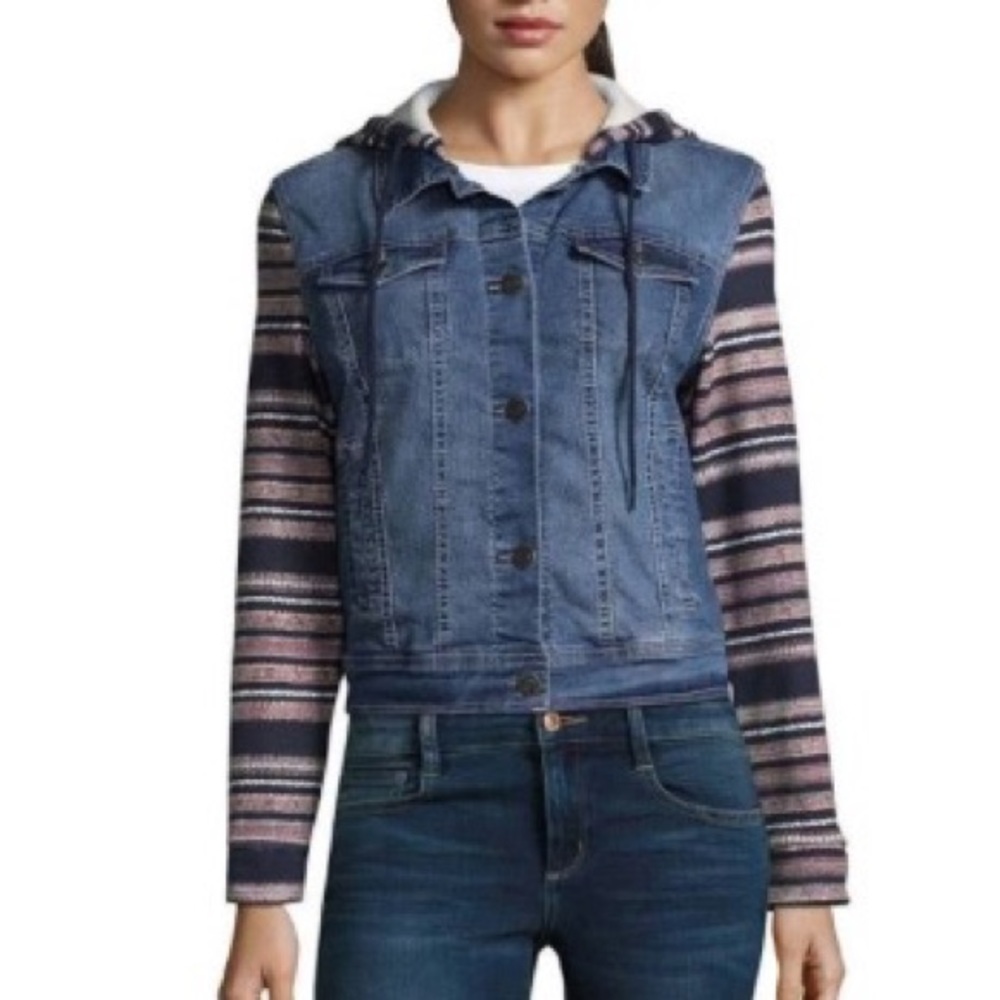 NWT Wallflower Large Juniors Denim Jacket Darcy